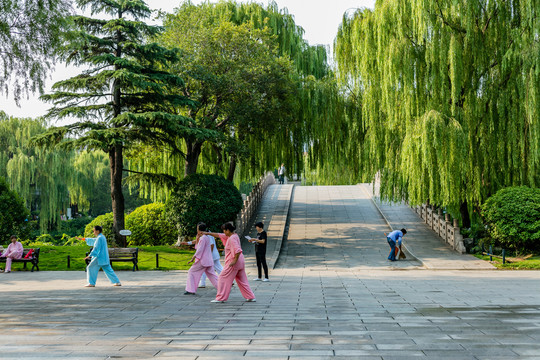 济南大明湖公园景观