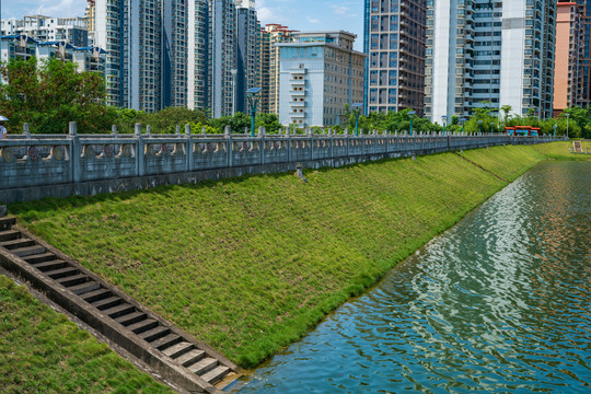 南宁清秀湖公园水库堤坝河堤