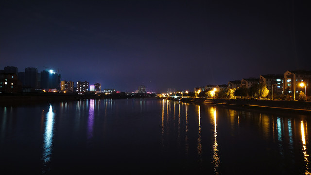 小镇夜景