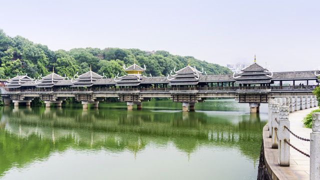 湖南烈士公园风雨桥