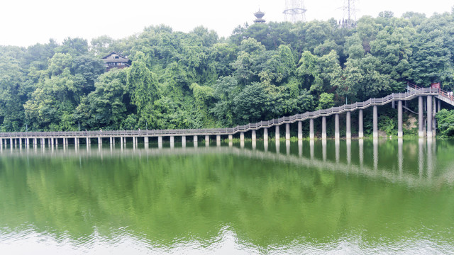 湖南烈士公园风雨桥引桥