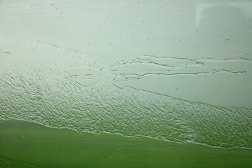 飞驰的雨