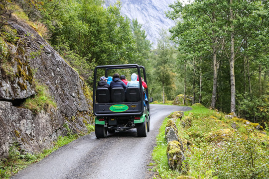 挪威旅游吉普车旅游
