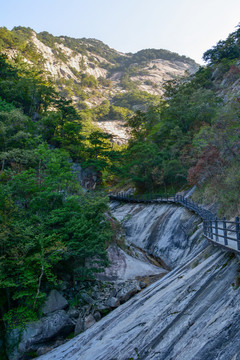 湖北天堂寨国家地质公园夏日风光