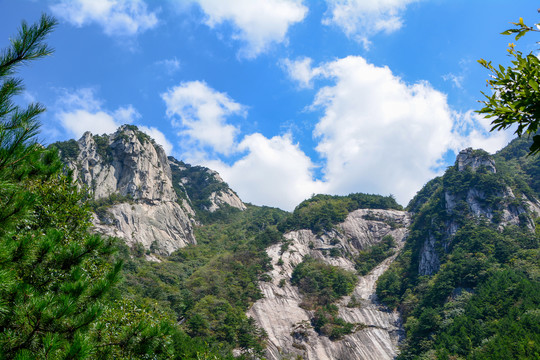 湖北天堂寨国家地质公园夏日风光