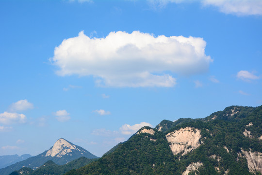 湖北天堂寨国家地质公园夏日风光