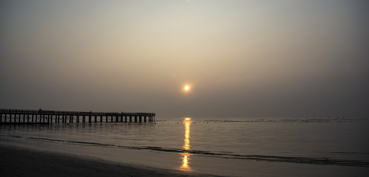 海面的太阳