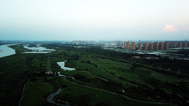 航拍西安渭河城市运动公园