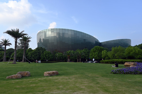 上海浦东东方艺术中心