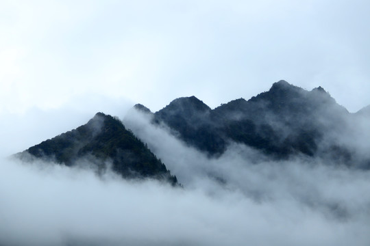 山脉云雾1
