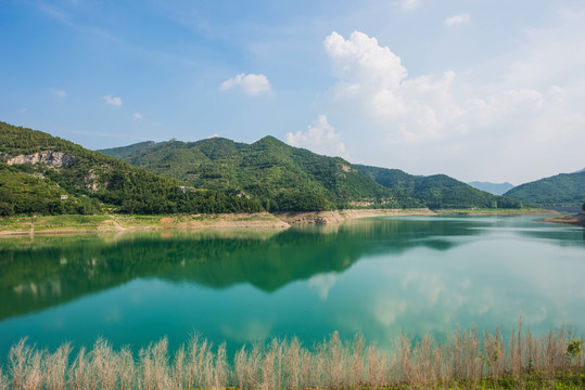 仁河水库景色美