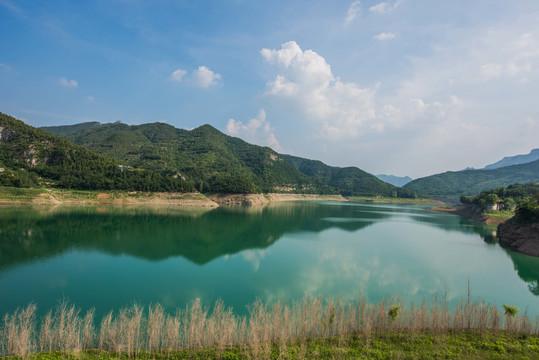 仁河水库景色美