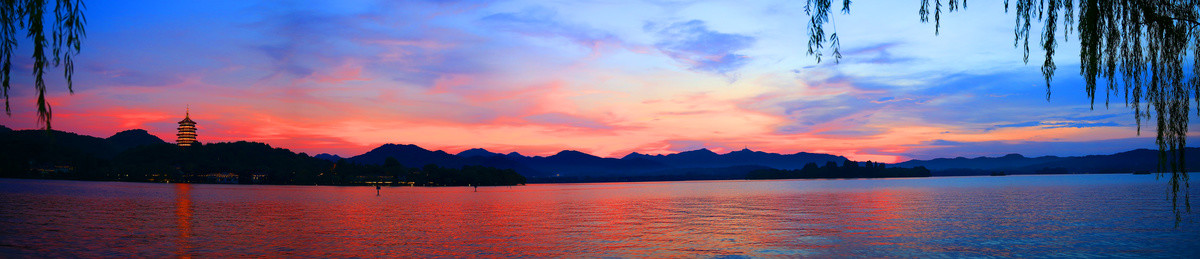 雷峰夕照