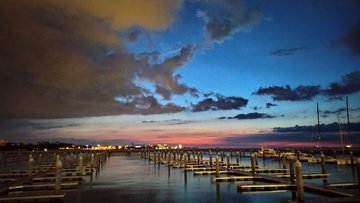 海口码头夜景