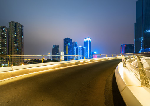 城市道路夜景