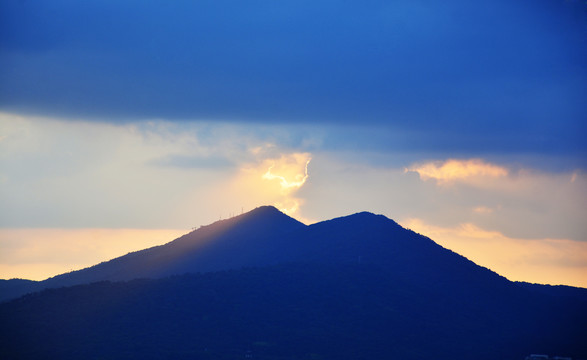 日落西山