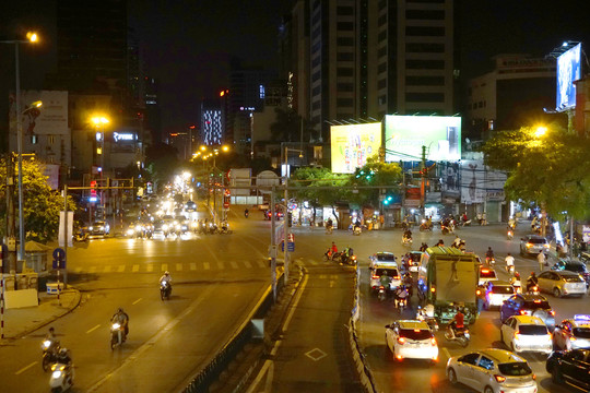 越南河内市城市和道路交通俯拍