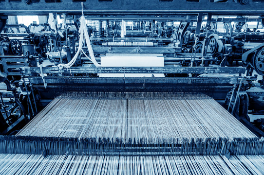 纺织厂大型织机