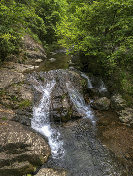 浙江衢州药王山溪流山涧