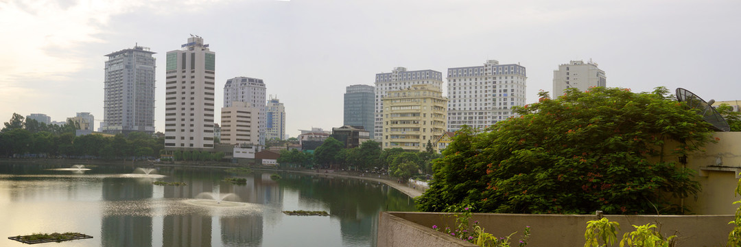 越南河内市区讲武湖早晨的风光