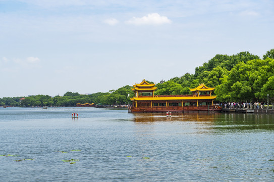 杭州西湖中式游船