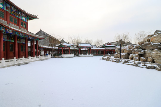 雪后崇文街后圃花园