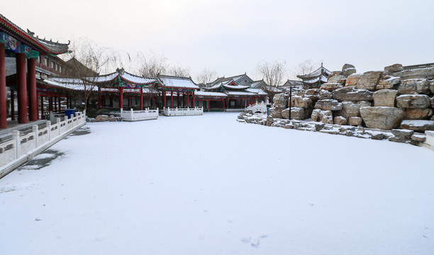 雪后崇文街后圃花园