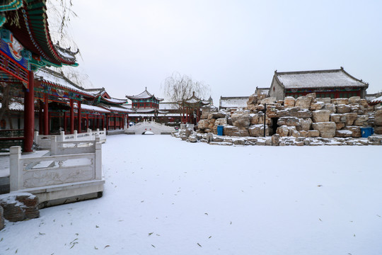 雪后崇文街后圃花园