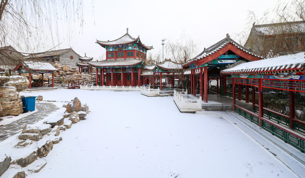 雪后崇文街后圃花园