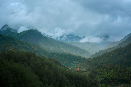 群山