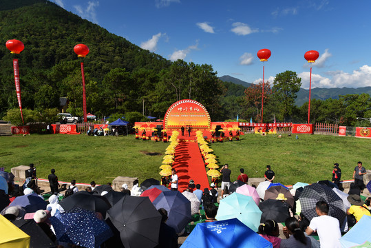 西昌市安哈镇火把节开幕式