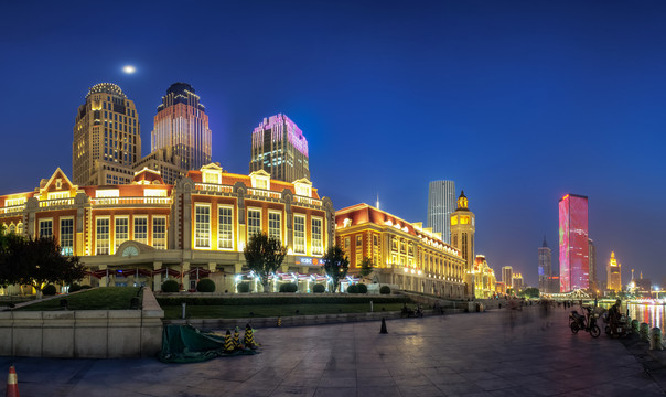 天津津湾广场夜景