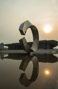 天津文化中心雕塑
