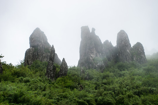 板壁岩