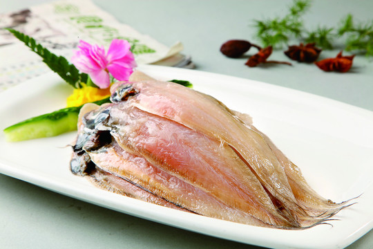 茶香酥海鱼