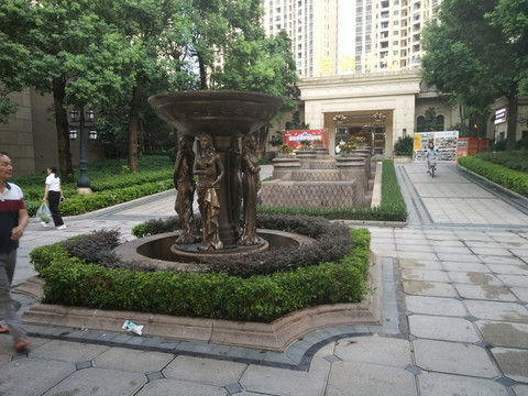 浮雕人物喷泉