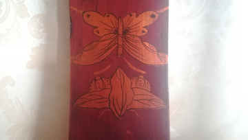 椅背上的蝴蝶图案