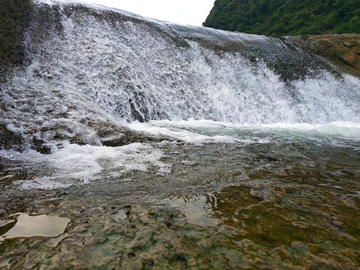 河流