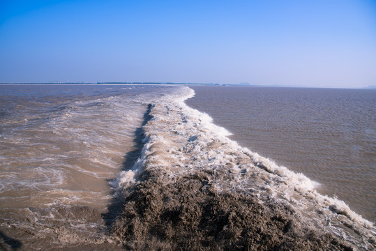 钱江潮（海宁潮)