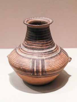 马家窑文化彩陶瓶