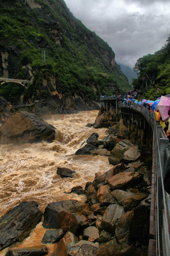 金沙江虎跳峡