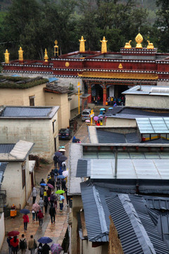 噶丹松赞林寺