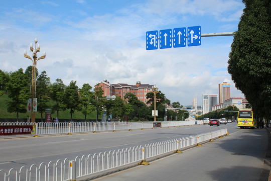 道路标示牌