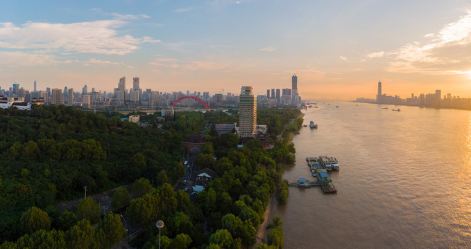 武汉夏日城市航拍日出风光