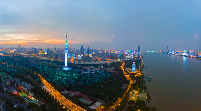 武汉夏日城市航拍傍晚和夜景风光