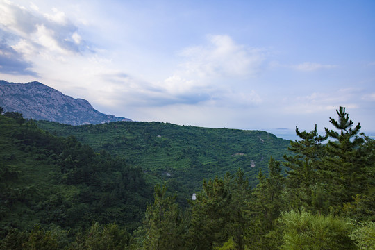 青岛海滨崂山