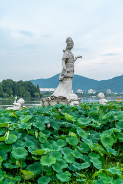 仙女雕塑