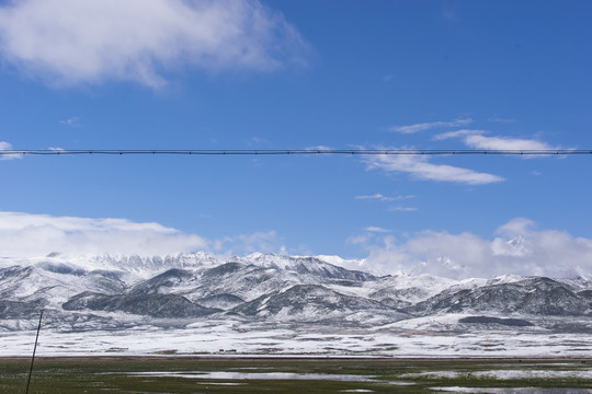 雪后祁连山