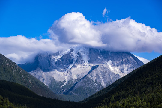 亚拉雪山