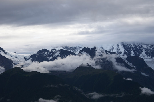 南迦巴瓦峰